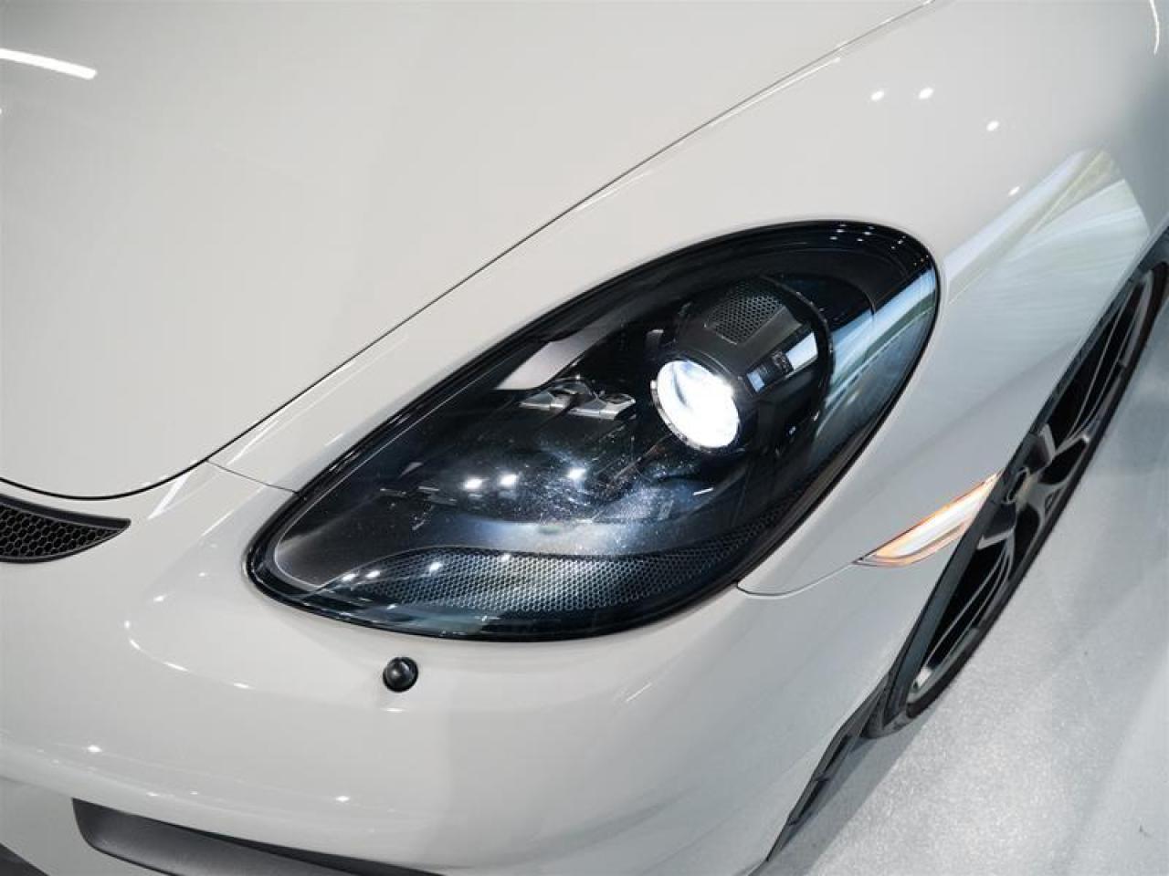 2021 Porsche 718 Spyder  Photo