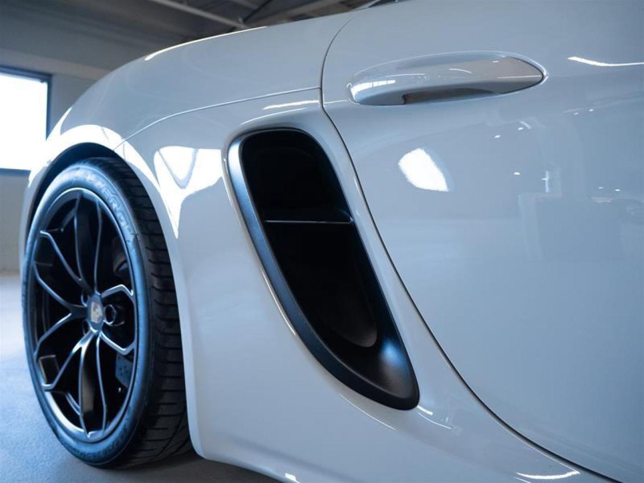 2021 Porsche 718 Spyder  Photo