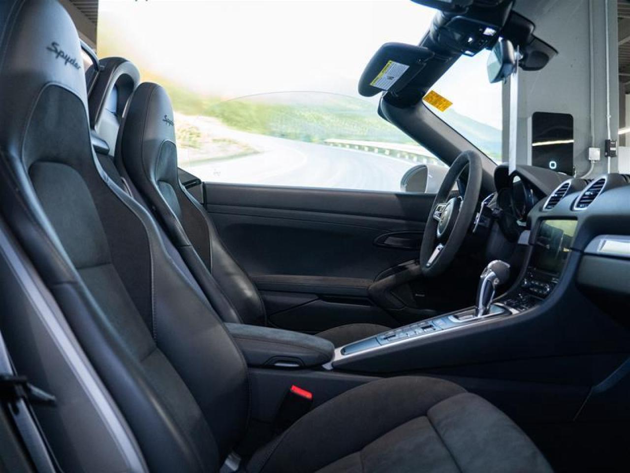 2021 Porsche 718 Spyder  Photo