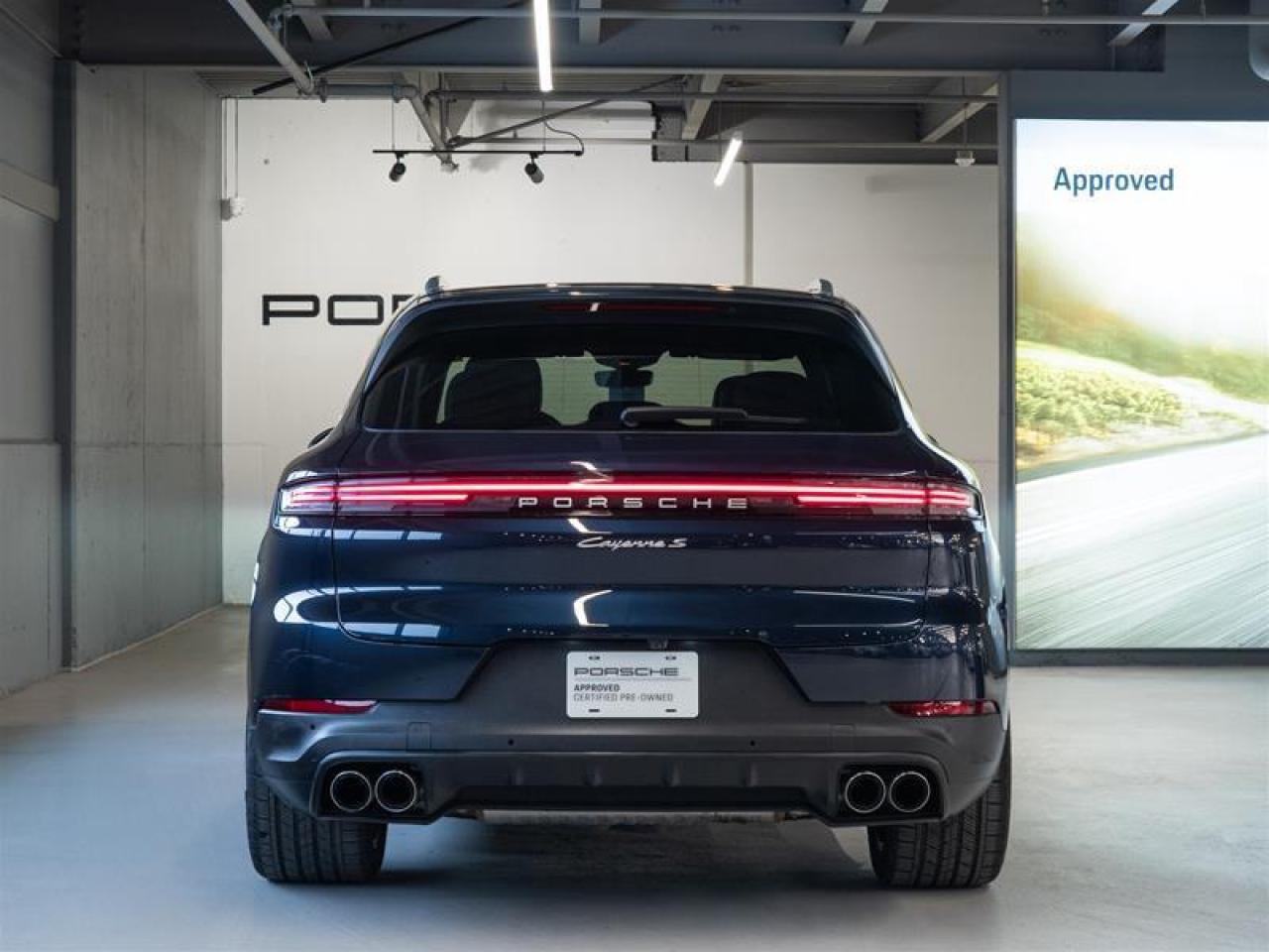 2024 Porsche Cayenne S e-Hybrid AWD Photo