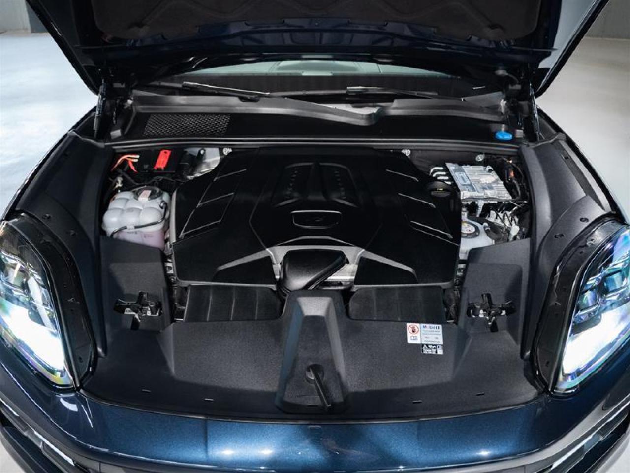 2024 Porsche Cayenne S e-Hybrid AWD Photo