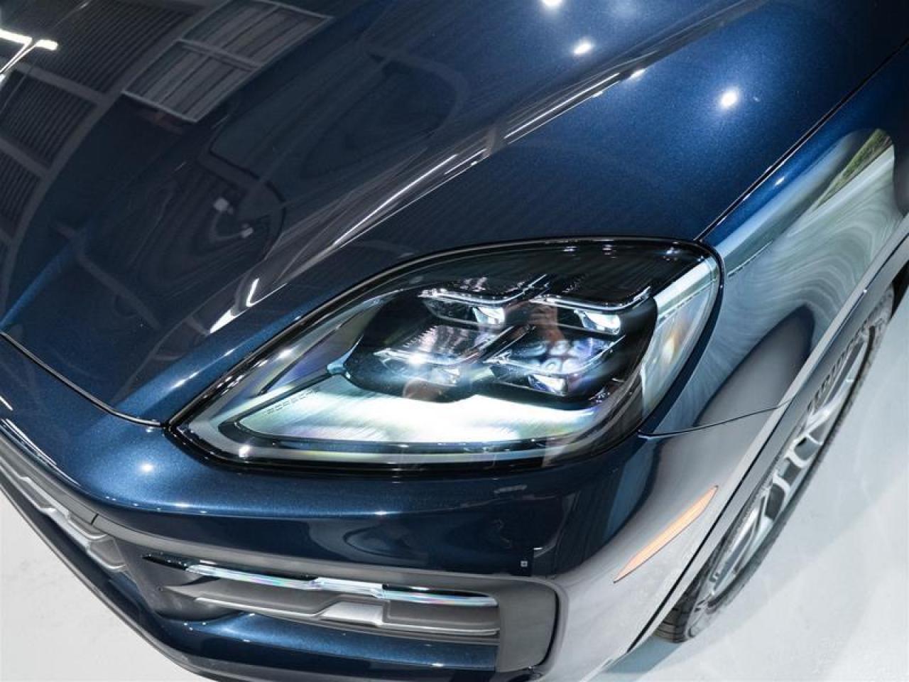 2024 Porsche Cayenne S e-Hybrid AWD Photo