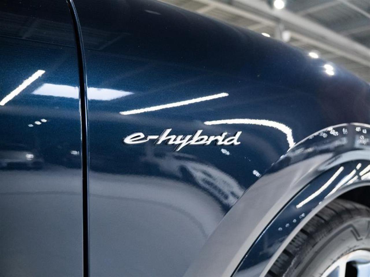 2024 Porsche Cayenne S e-Hybrid AWD Photo