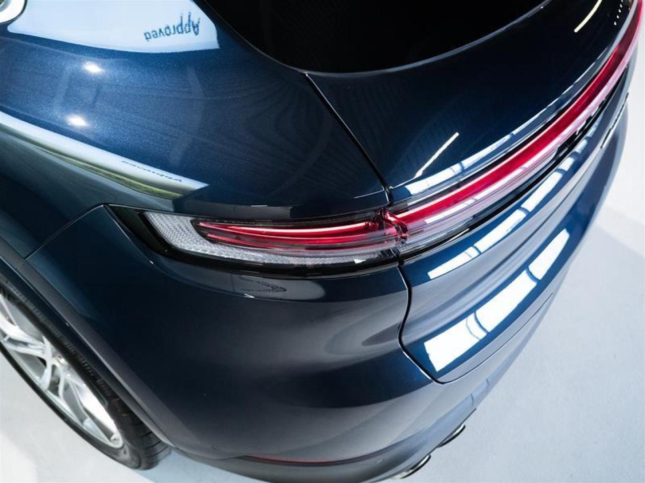 2024 Porsche Cayenne S e-Hybrid AWD Photo