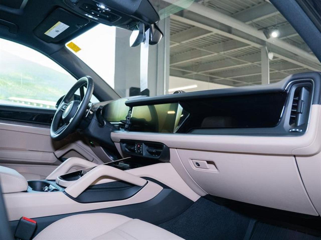 2024 Porsche Cayenne S e-Hybrid AWD Photo