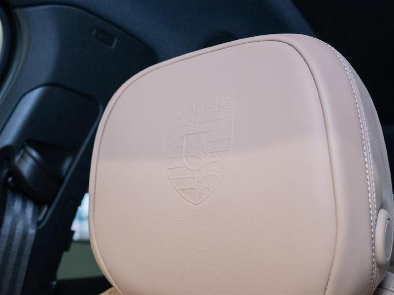 2024 Porsche Cayenne S e-Hybrid AWD Photo