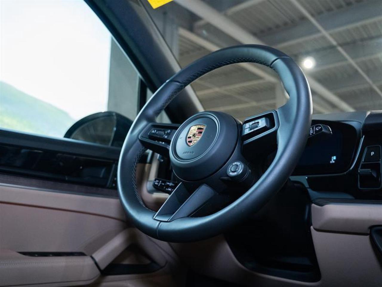 2024 Porsche Cayenne S e-Hybrid AWD Photo