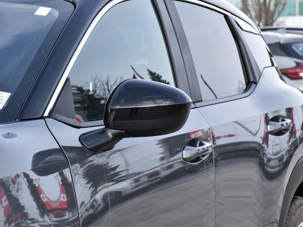 2025 Nissan Kicks SV AWD, DEMO CLEARANCE !! Photo4