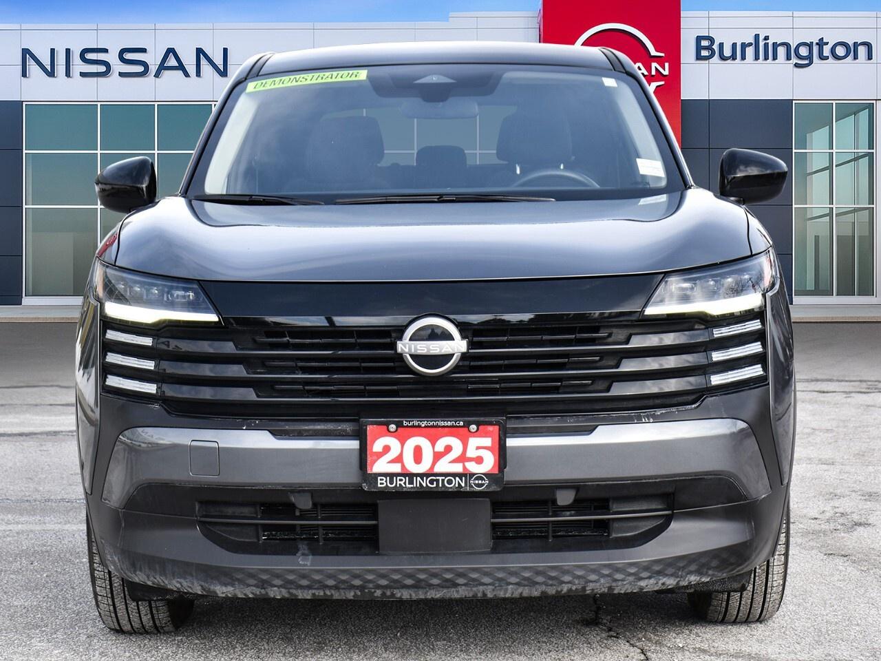 2025 Nissan Kicks SV AWD, DEMO CLEARANCE !! Photo