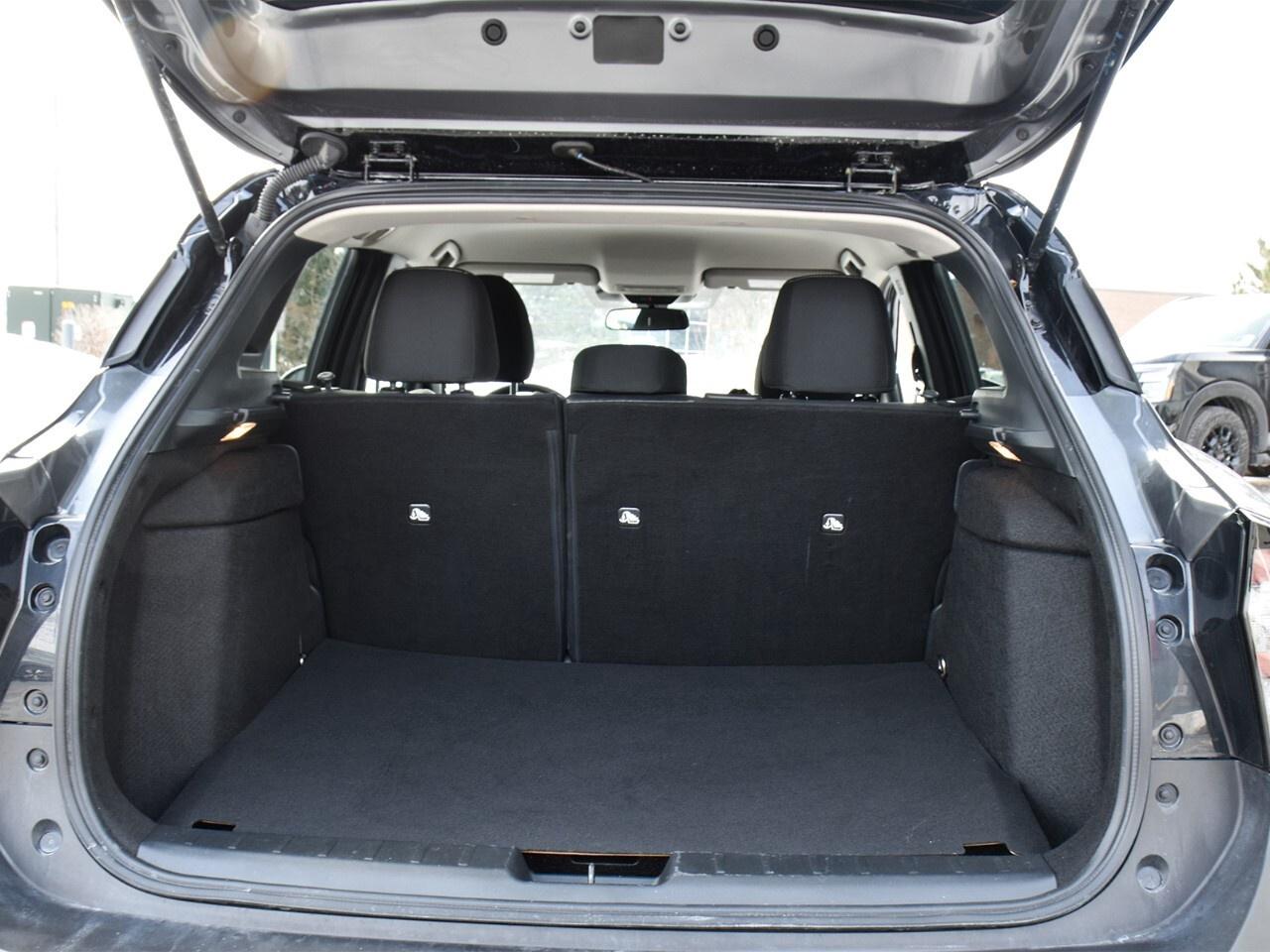 2025 Nissan Kicks SV AWD, DEMO CLEARANCE !! Photo