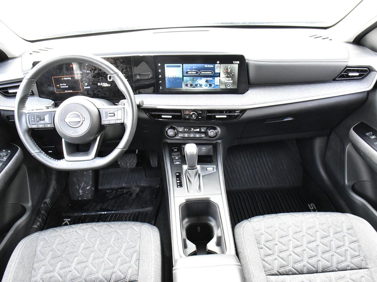 2025 Nissan Kicks SV AWD, DEMO CLEARANCE !! Photo