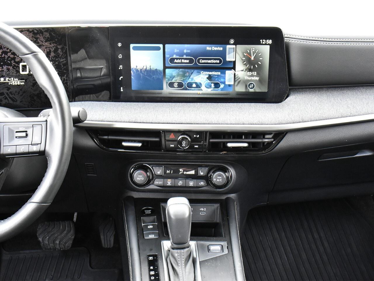 2025 Nissan Kicks SV AWD, DEMO CLEARANCE !! Photo