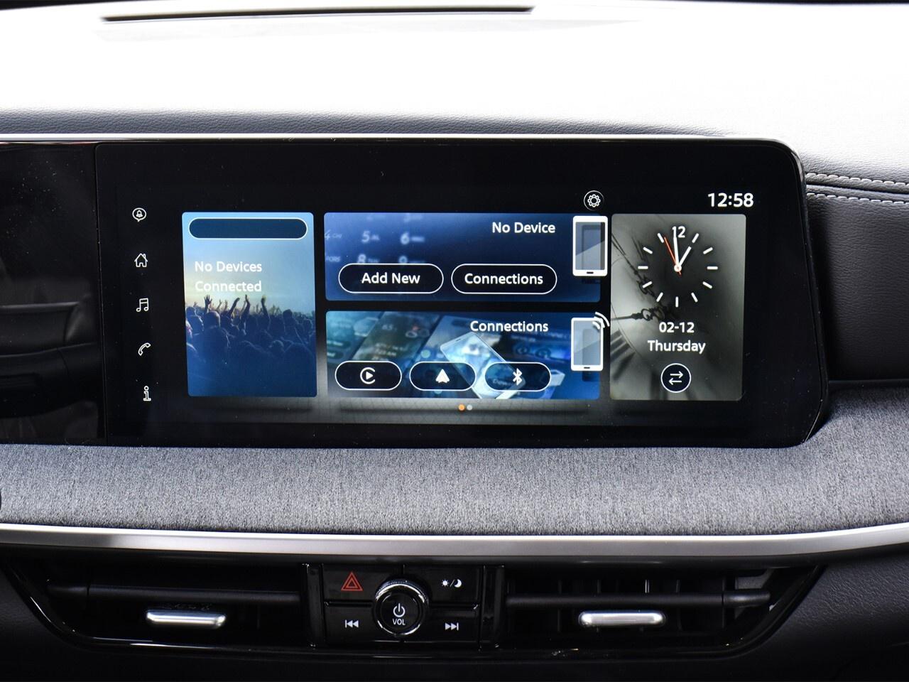 2025 Nissan Kicks SV AWD, DEMO CLEARANCE !! Photo