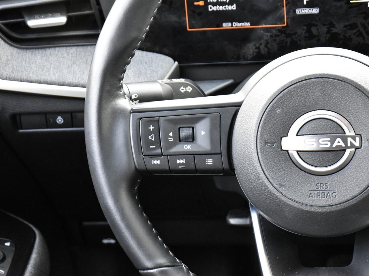 2025 Nissan Kicks SV AWD, DEMO CLEARANCE !! Photo