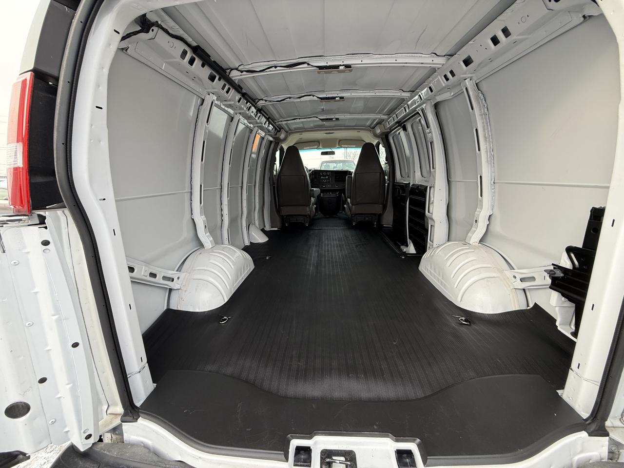 2023 GMC Savana Cargo Van RWD 2500 135 Photo