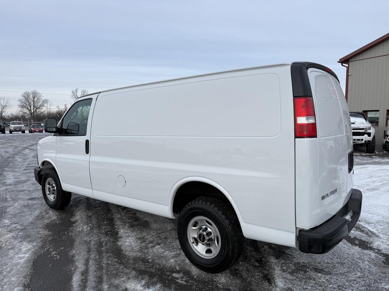 2023 GMC Savana Cargo Van RWD 2500 135 Photo
