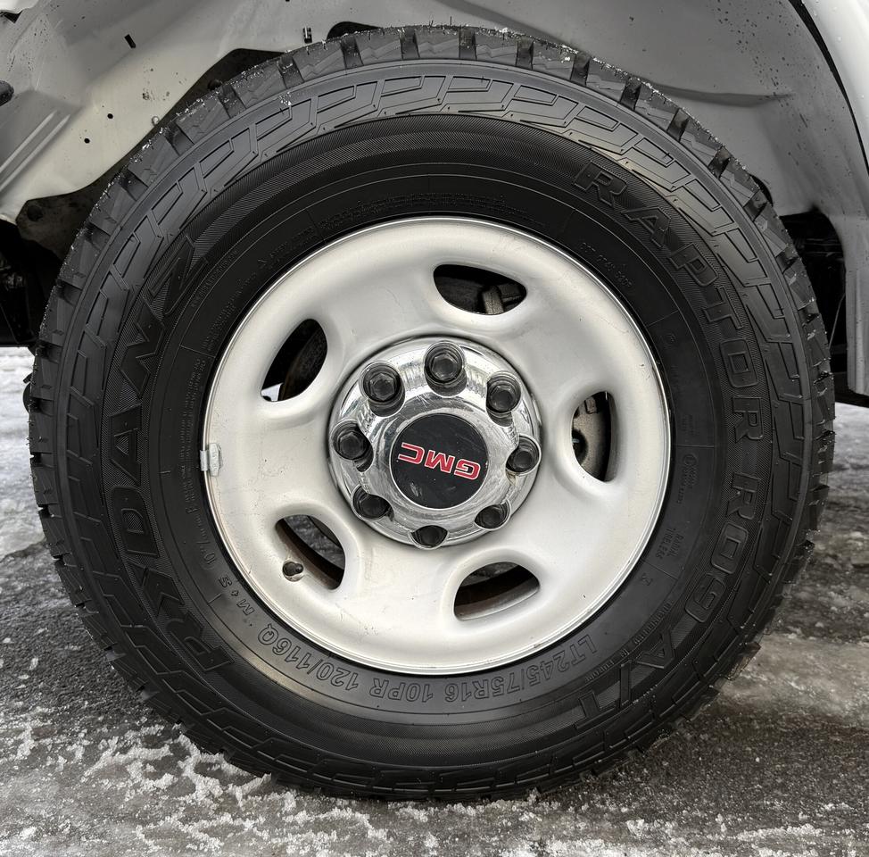 2023 GMC Savana Cargo Van RWD 2500 135 Photo