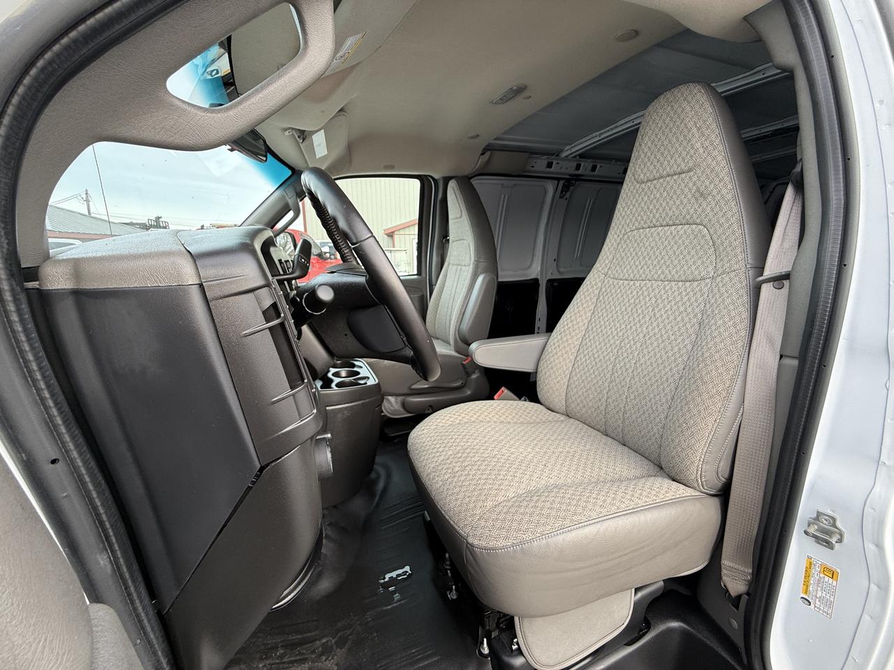 2023 GMC Savana Cargo Van RWD 2500 135 Photo