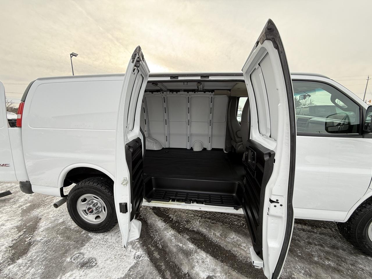 2023 GMC Savana Cargo Van RWD 2500 135 Photo
