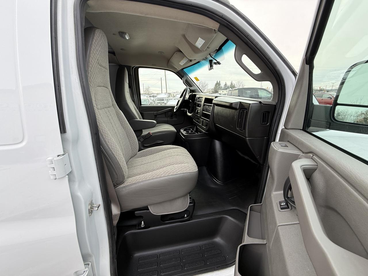 2023 GMC Savana Cargo Van RWD 2500 135 Photo