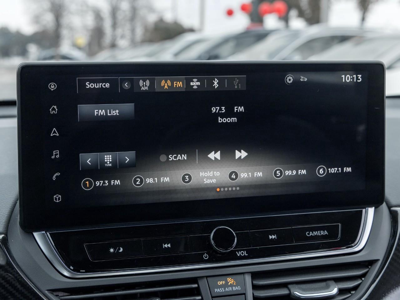 2023 Nissan Altima SR Photo