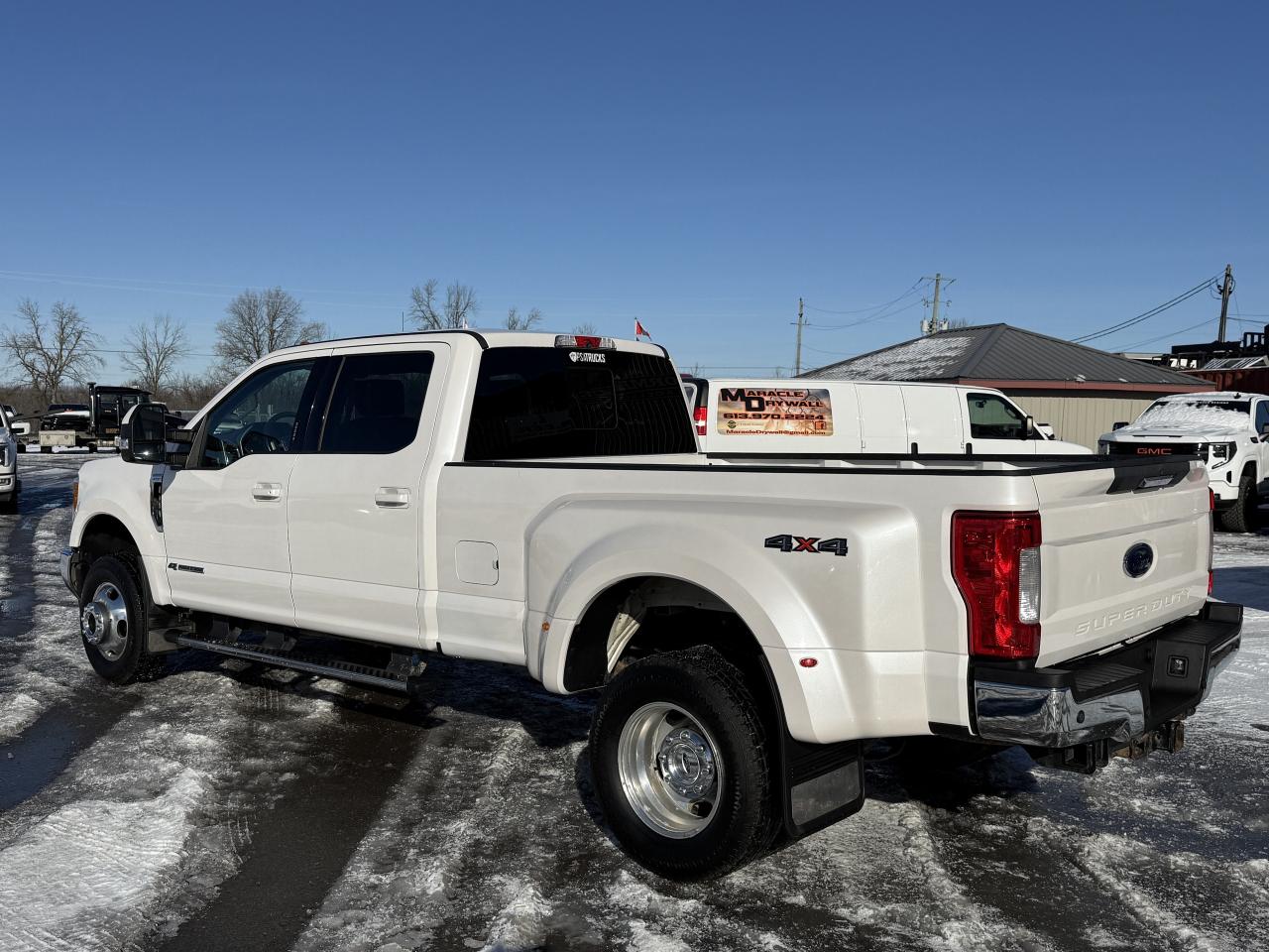 2017 Ford F-350 LARIAT POWERSTROKE DUALLY 4X4 Photo4