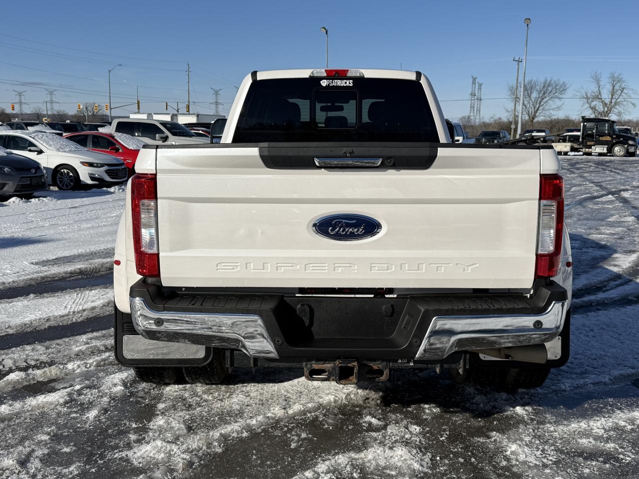 2017 Ford F-350 LARIAT POWERSTROKE DUALLY 4X4 Photo