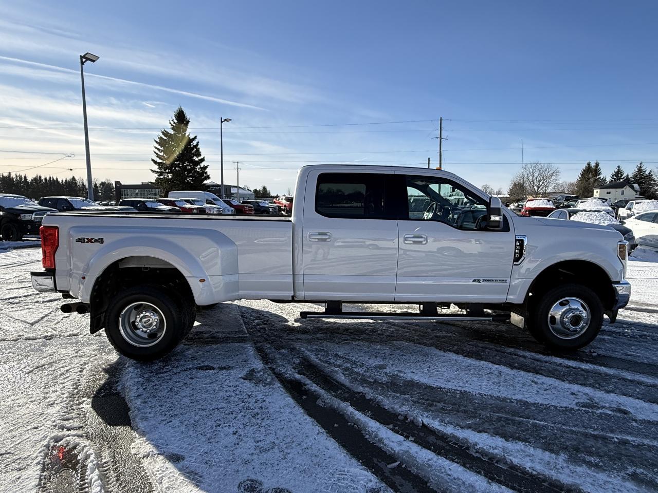 2017 Ford F-350 LARIAT POWERSTROKE DUALLY 4X4 Photo