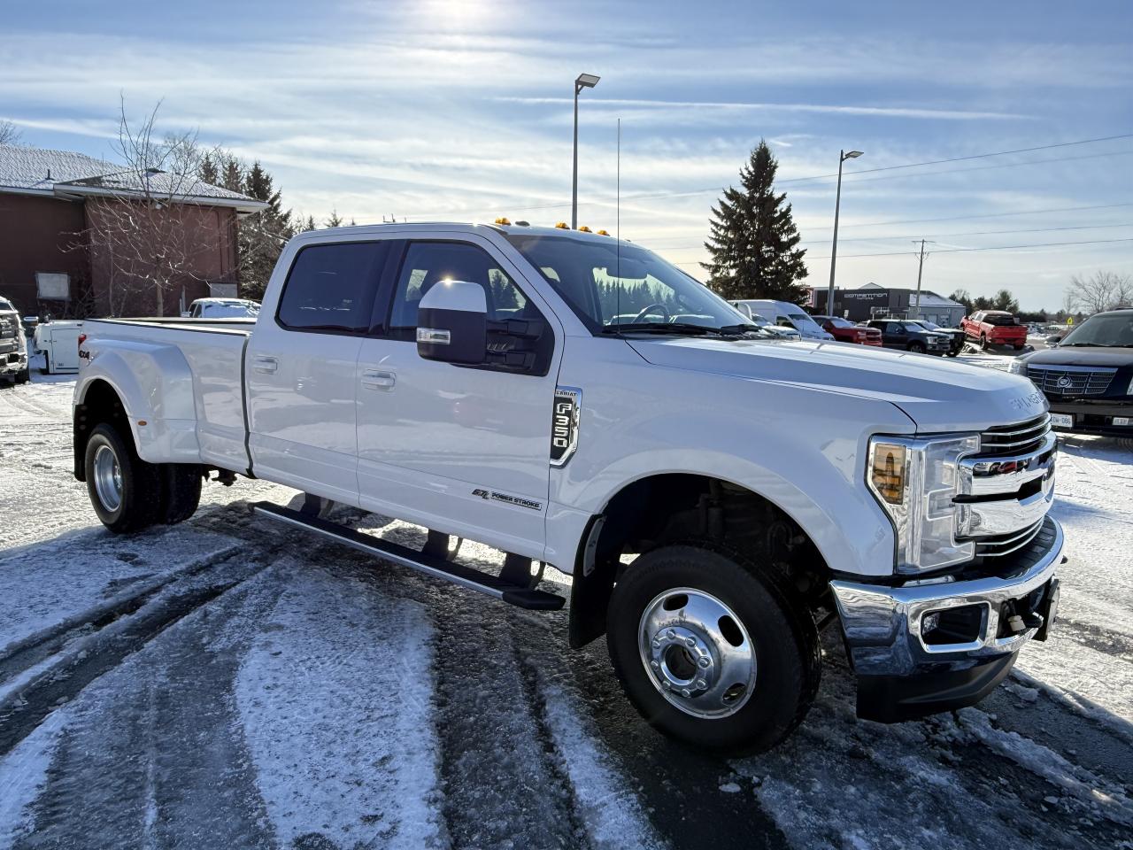 2017 Ford F-350 LARIAT POWERSTROKE DUALLY 4X4 Photo