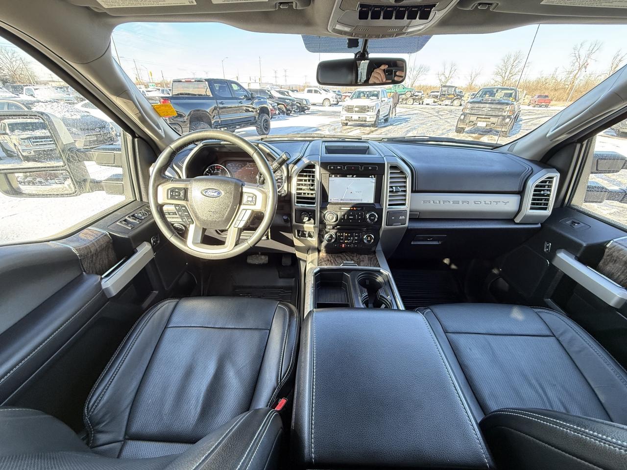 2017 Ford F-350 LARIAT POWERSTROKE DUALLY 4X4 Photo