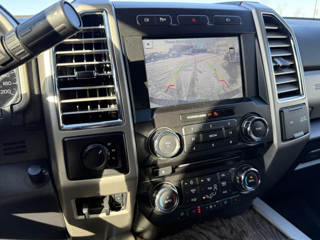 2017 Ford F-350 LARIAT POWERSTROKE DUALLY 4X4 Photo