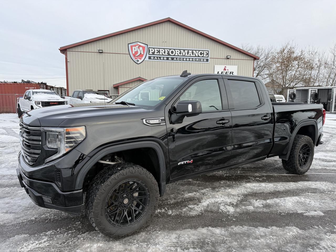 2022 GMC Sierra 1500 4WD Crew Cab 157  AT4 Photo2
