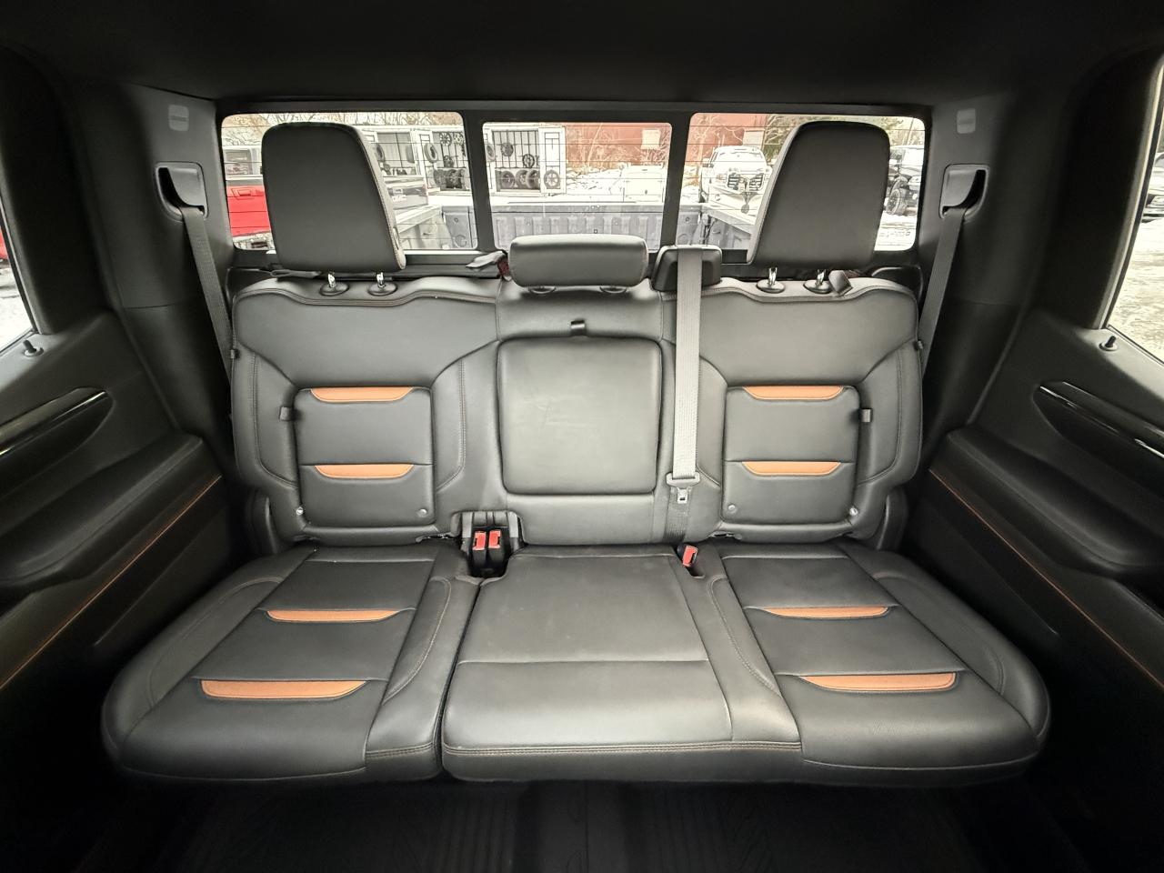 2022 GMC Sierra 1500 4WD Crew Cab 157  AT4 Photo