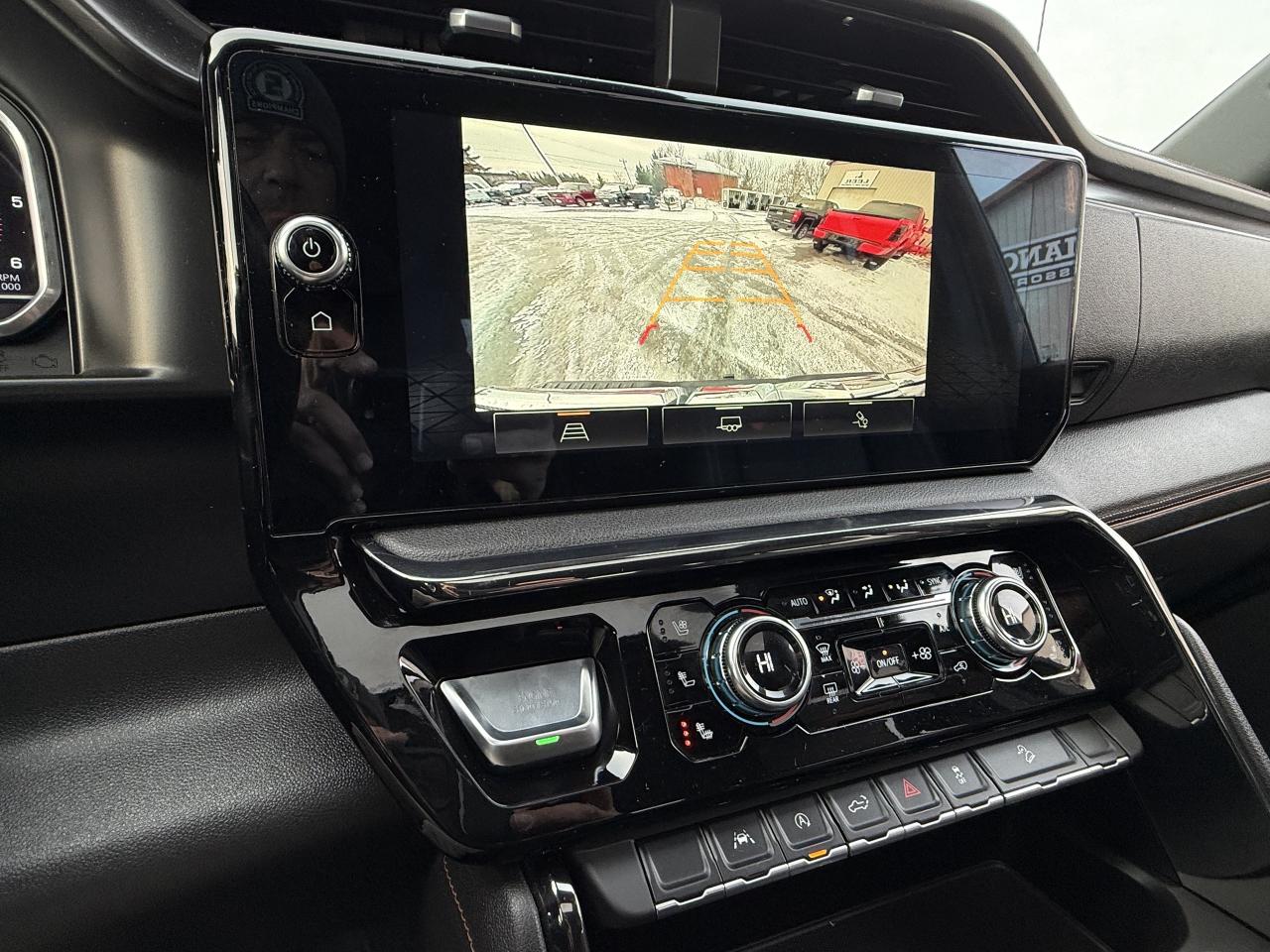 2022 GMC Sierra 1500 4WD Crew Cab 157  AT4 Photo