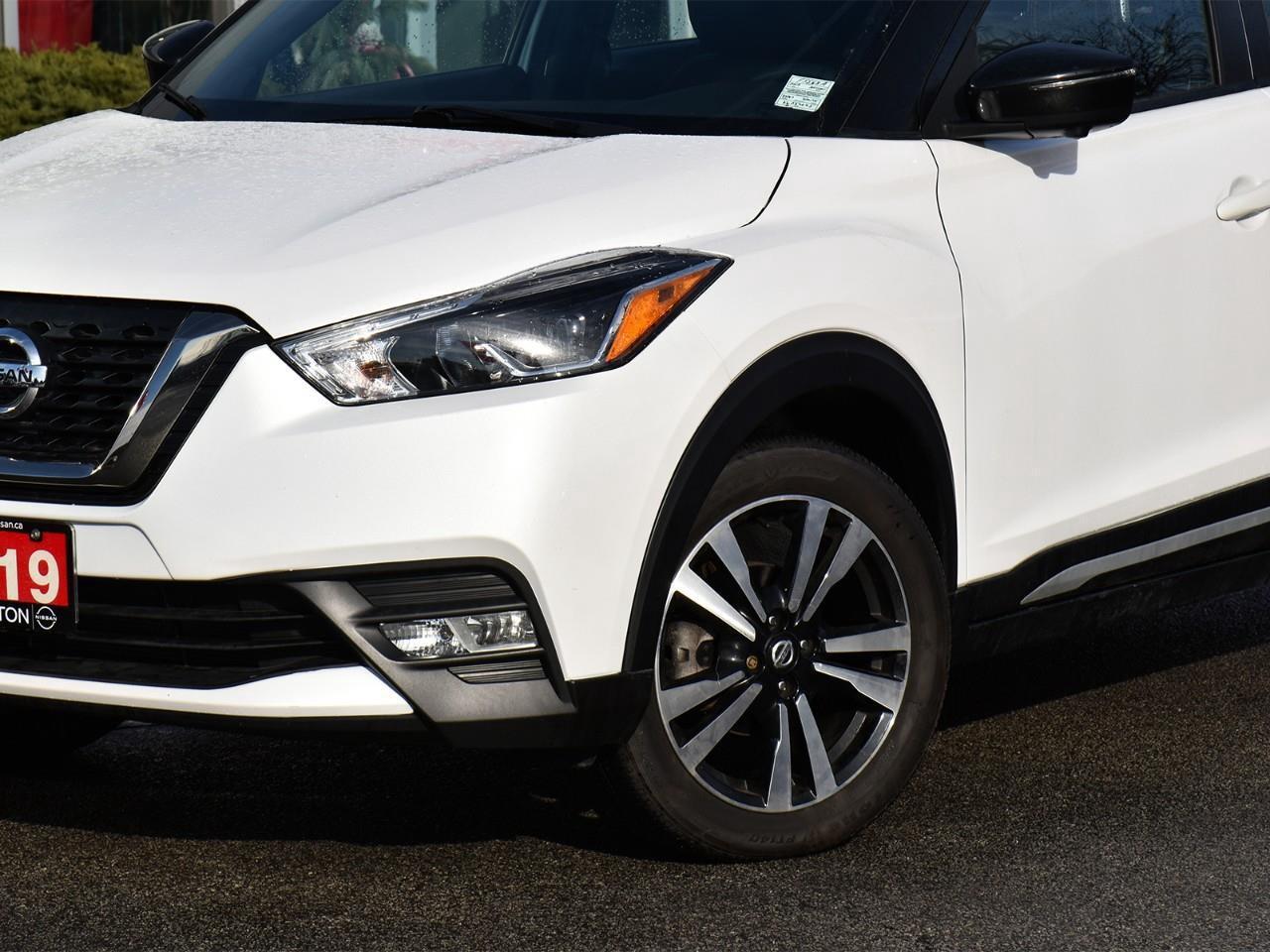 2019 Nissan Kicks SR Photo2