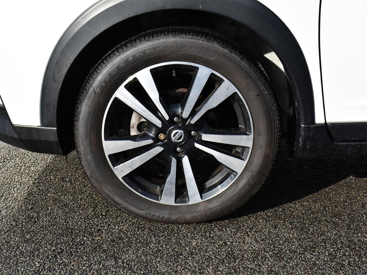 2019 Nissan Kicks SR Photo