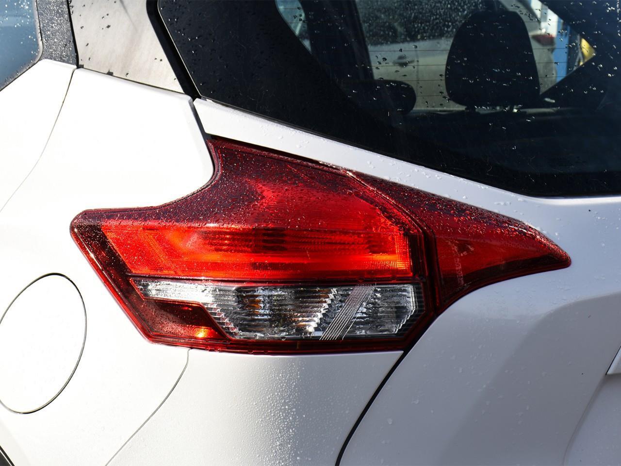 2019 Nissan Kicks SR Photo