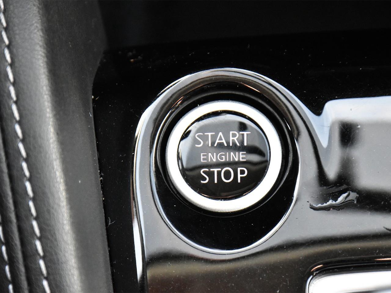 2019 Nissan Kicks SR Photo