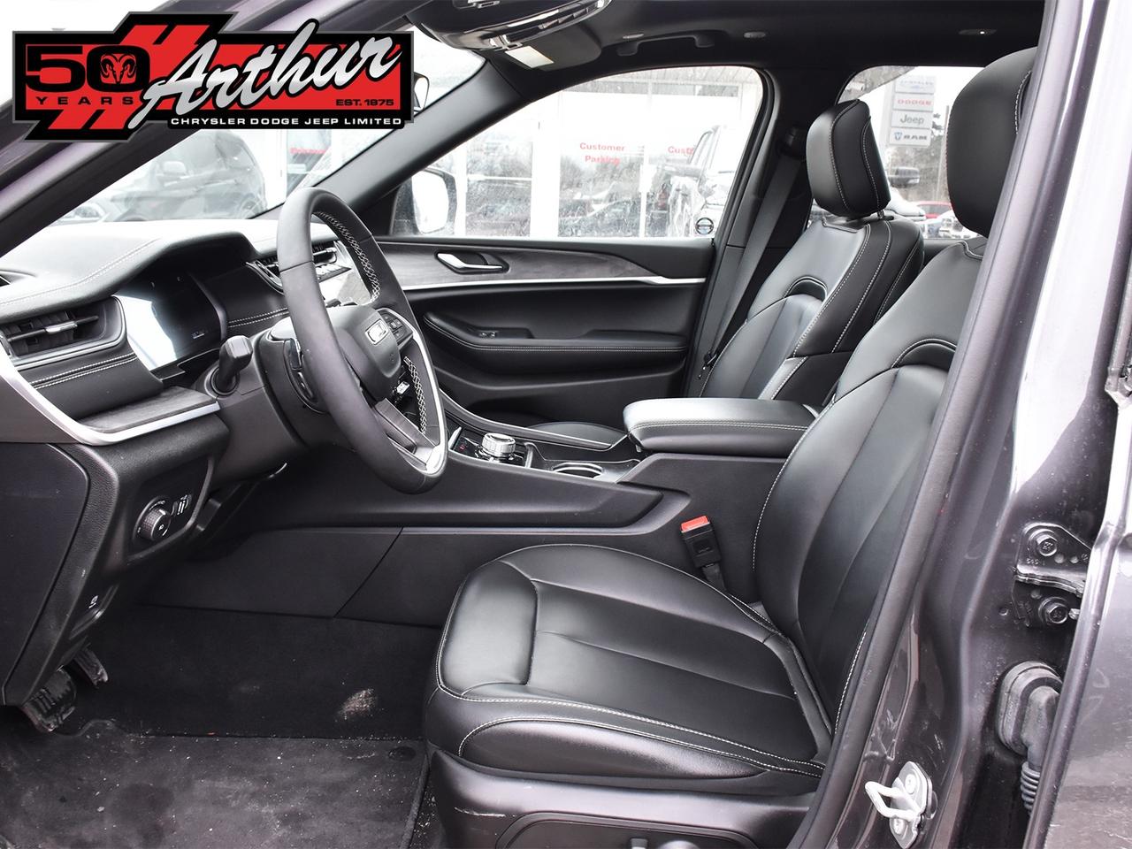 2025 Jeep Grand Cherokee L L LIMITED 4X4 Photo