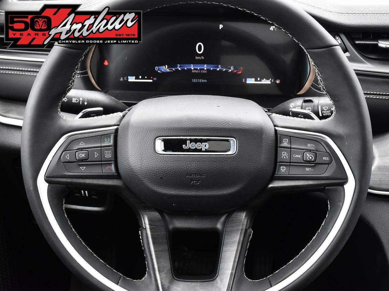 2025 Jeep Grand Cherokee L L LIMITED 4X4 Photo