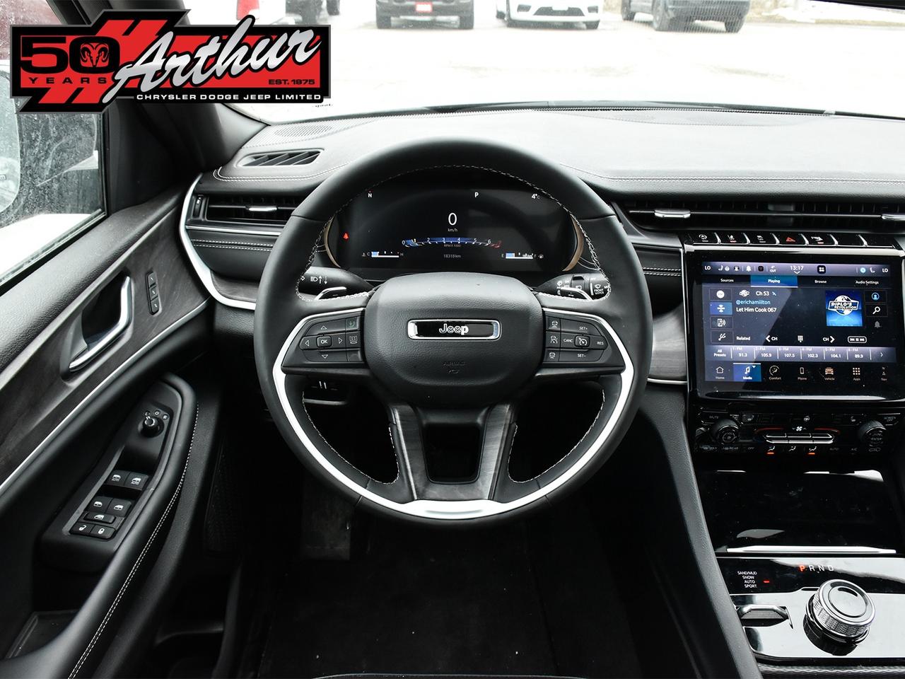 2025 Jeep Grand Cherokee L L LIMITED 4X4 Photo