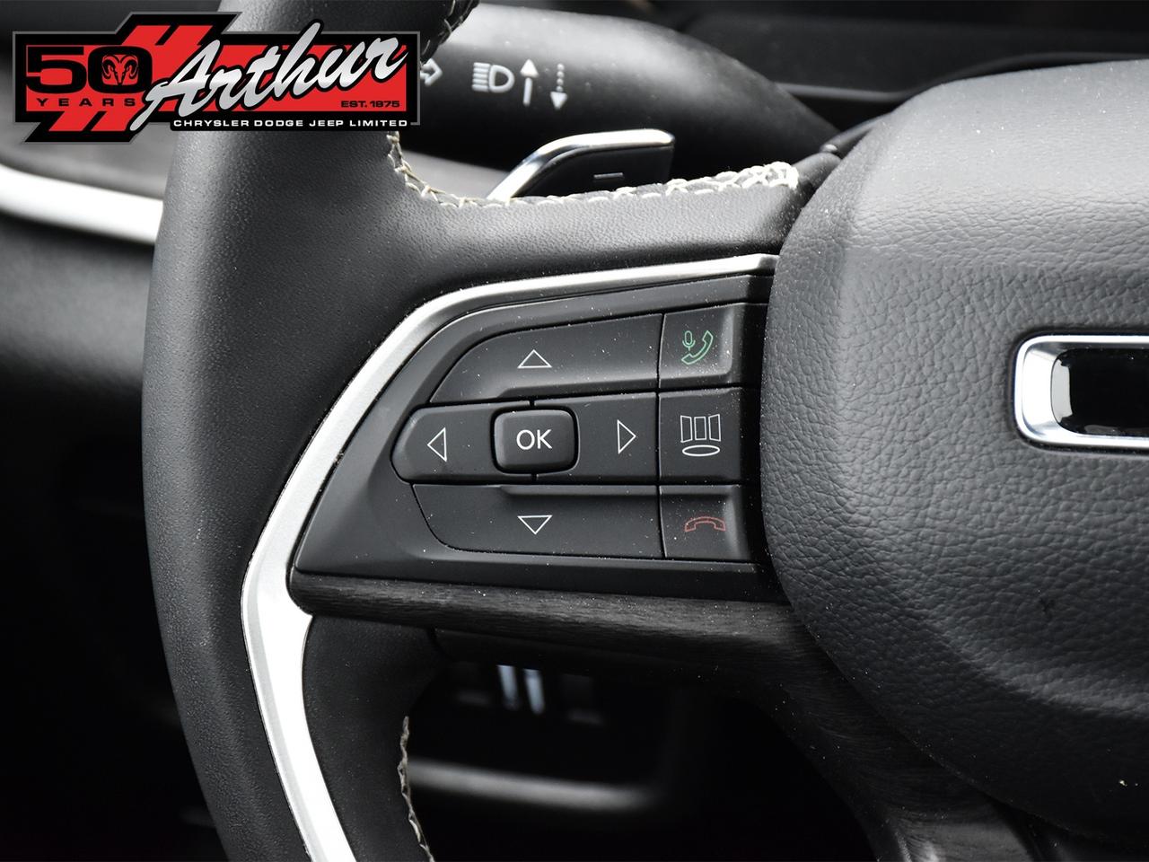 2025 Jeep Grand Cherokee L L LIMITED 4X4 Photo