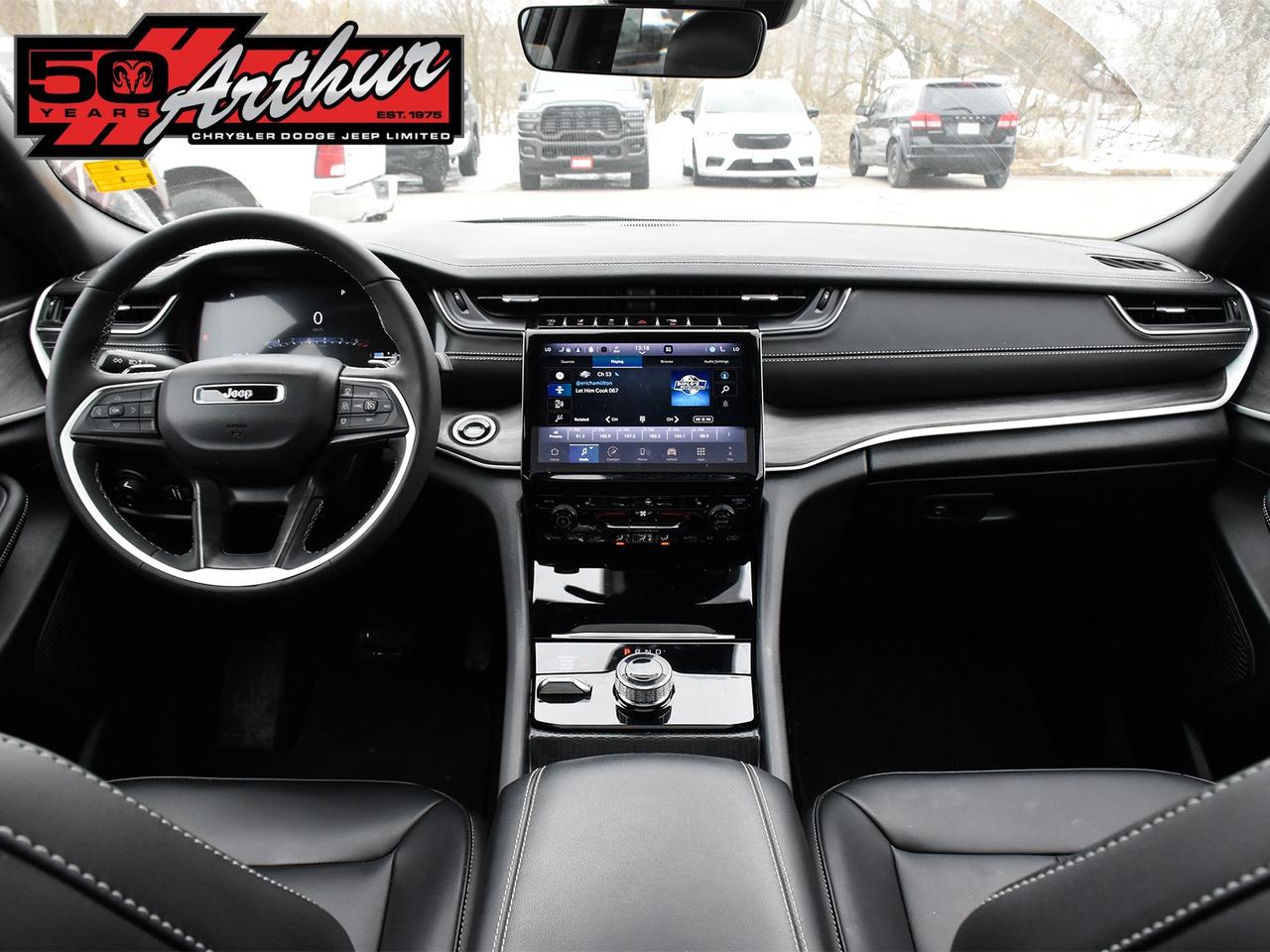2025 Jeep Grand Cherokee L L LIMITED 4X4 Photo