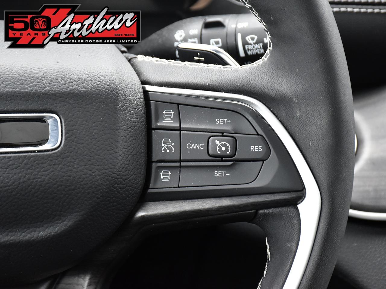 2025 Jeep Grand Cherokee L L LIMITED 4X4 Photo