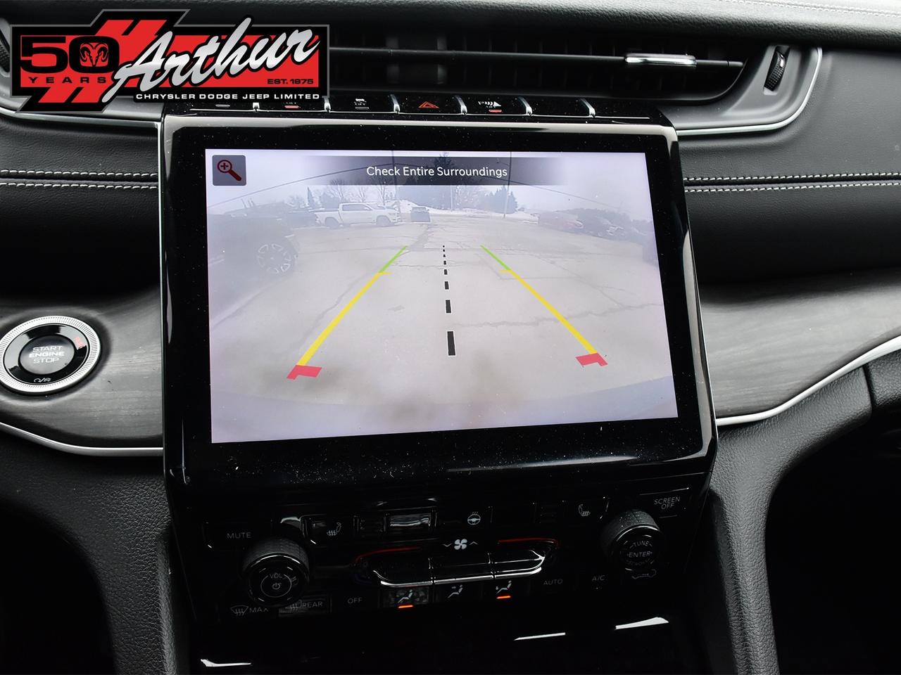 2025 Jeep Grand Cherokee L L LIMITED 4X4 Photo