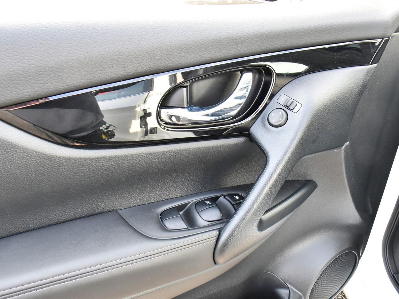 2023 Nissan Qashqai SL Photo