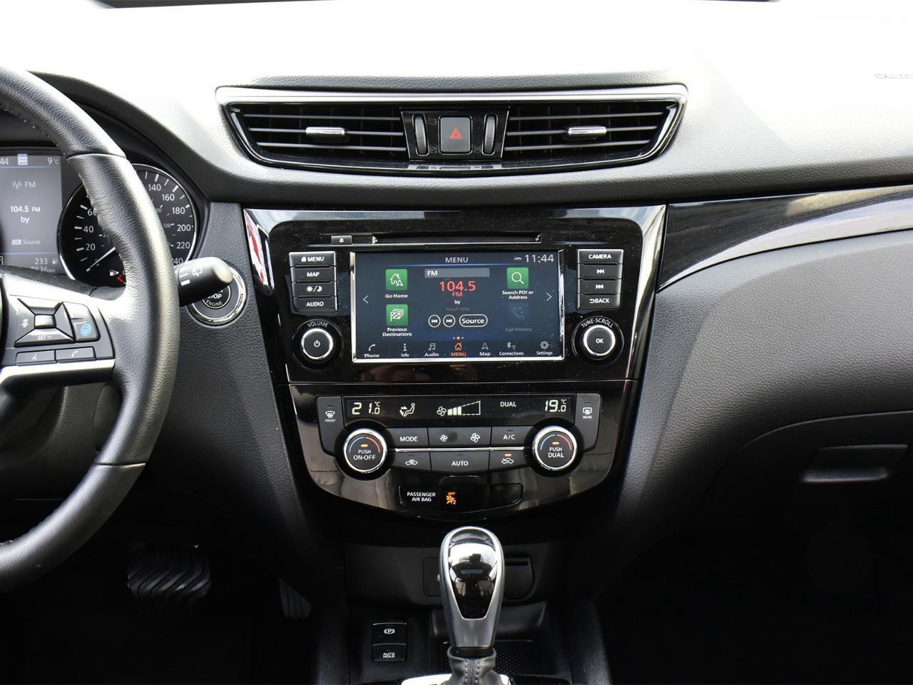 2023 Nissan Qashqai SL Photo