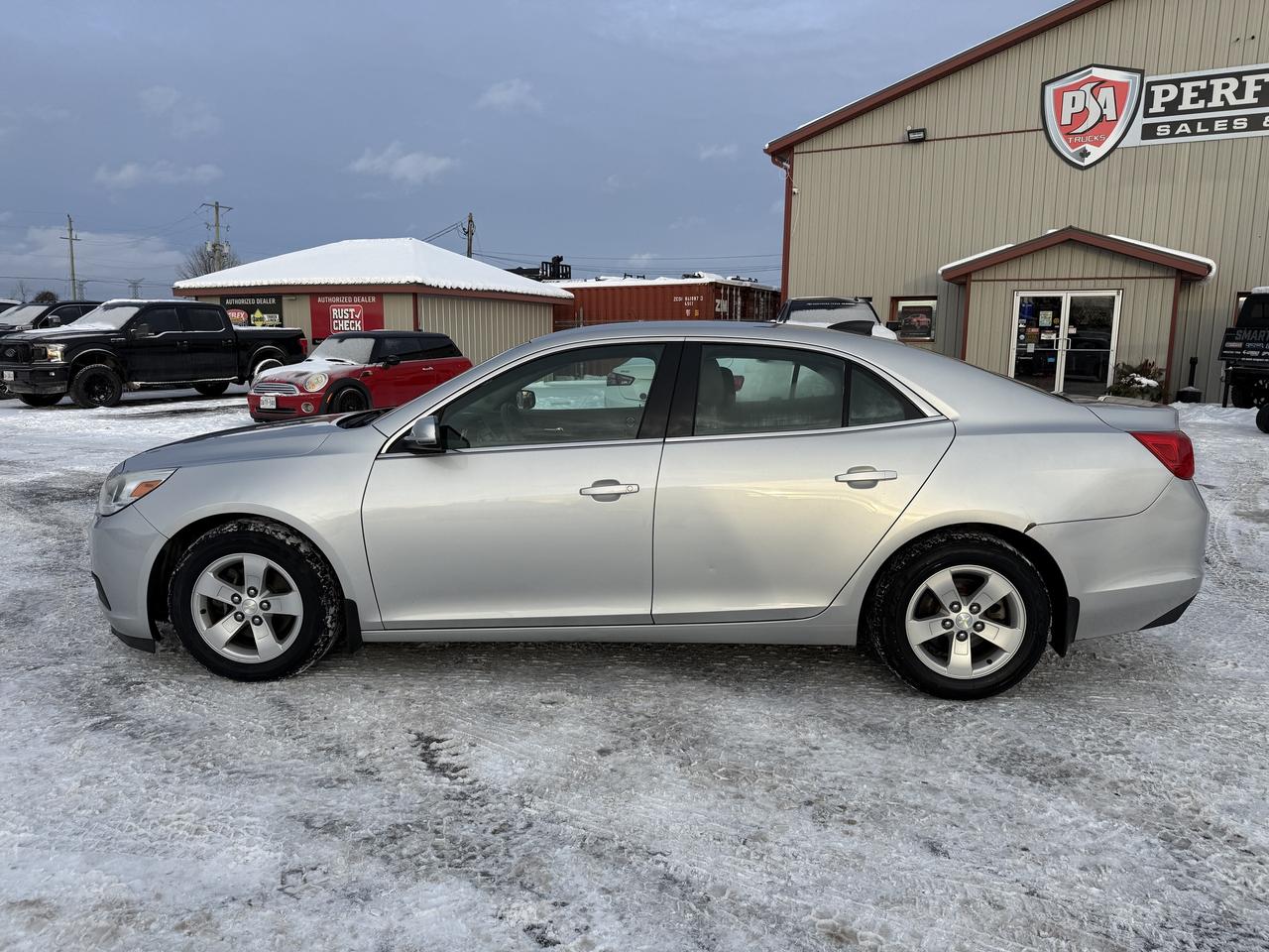 2016 Chevrolet Malibu 4dr Sdn LS w-1LS Photo2