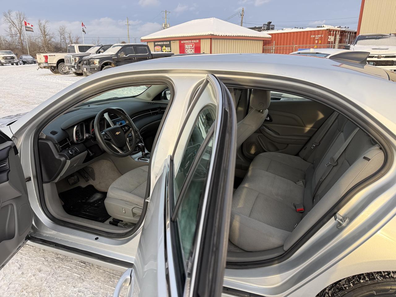 2016 Chevrolet Malibu 4dr Sdn LS w-1LS Photo