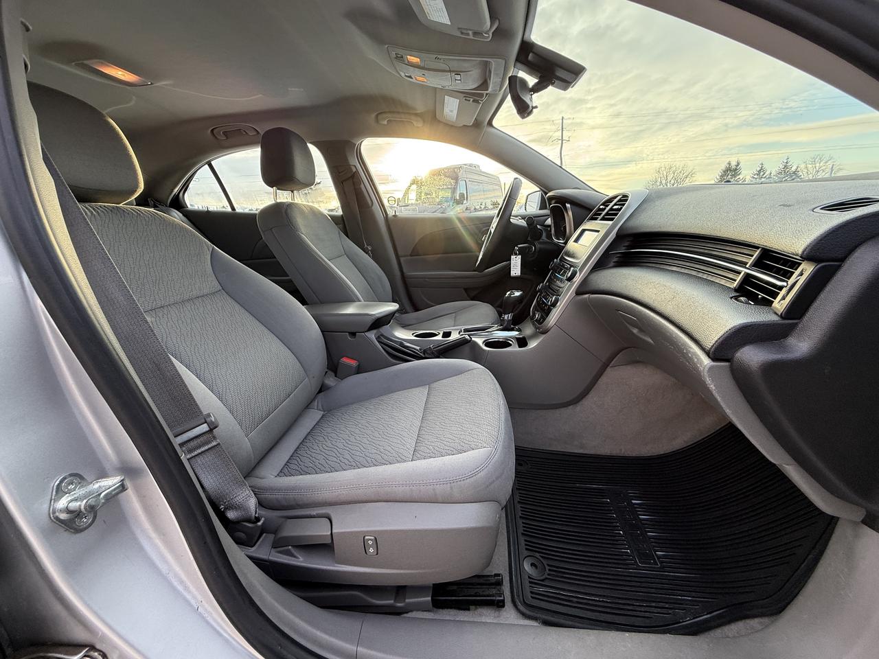 2016 Chevrolet Malibu 4dr Sdn LS w-1LS Photo